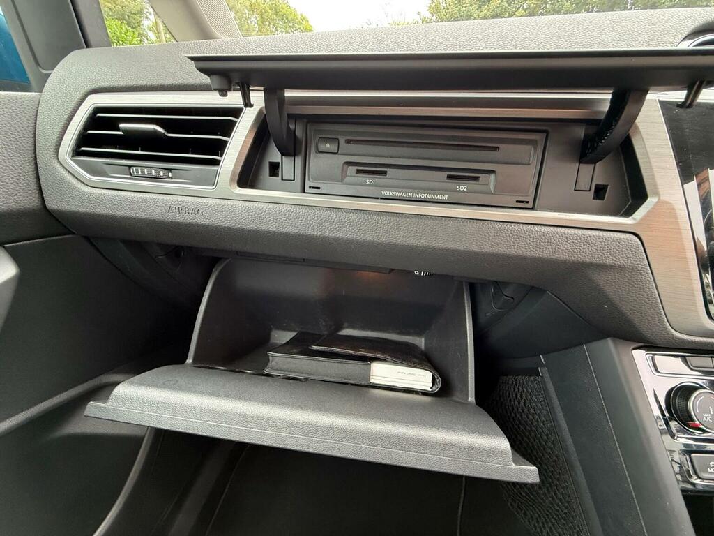 Volkswagen Touran Se Silver #19