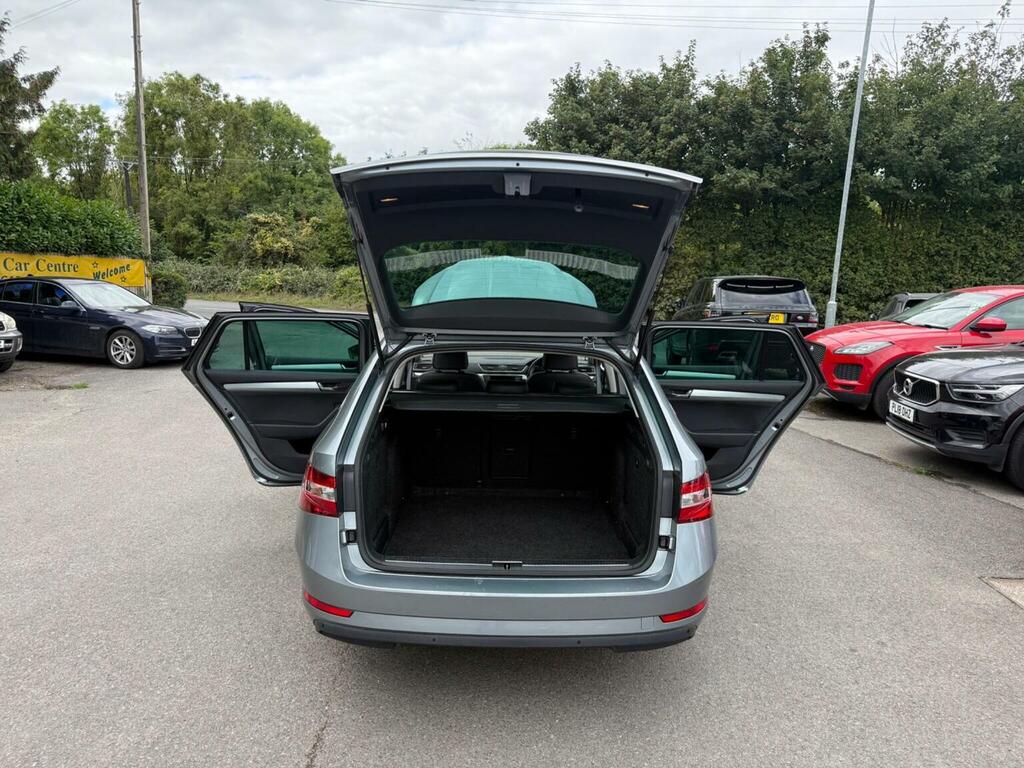 Skoda Superb Estate #32