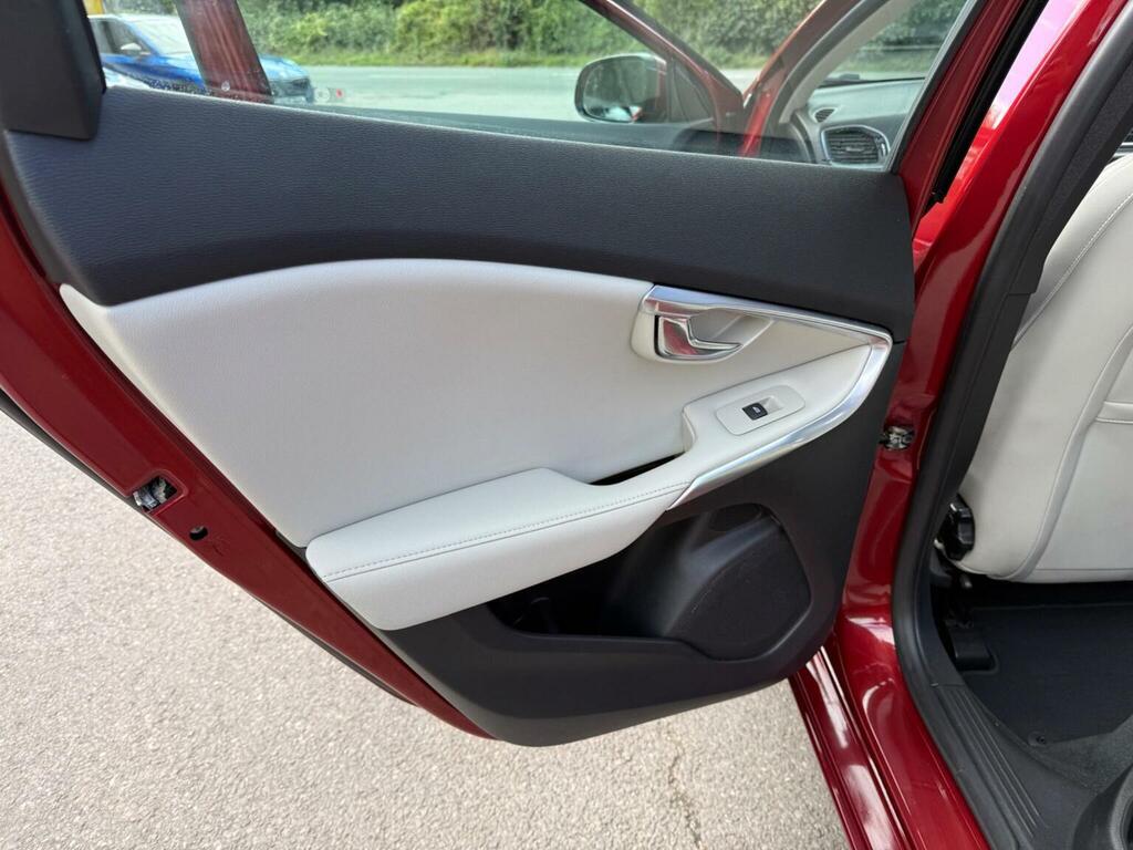 Volvo V40 1.6 D2 R-design Lux Hatchback Eu White #24