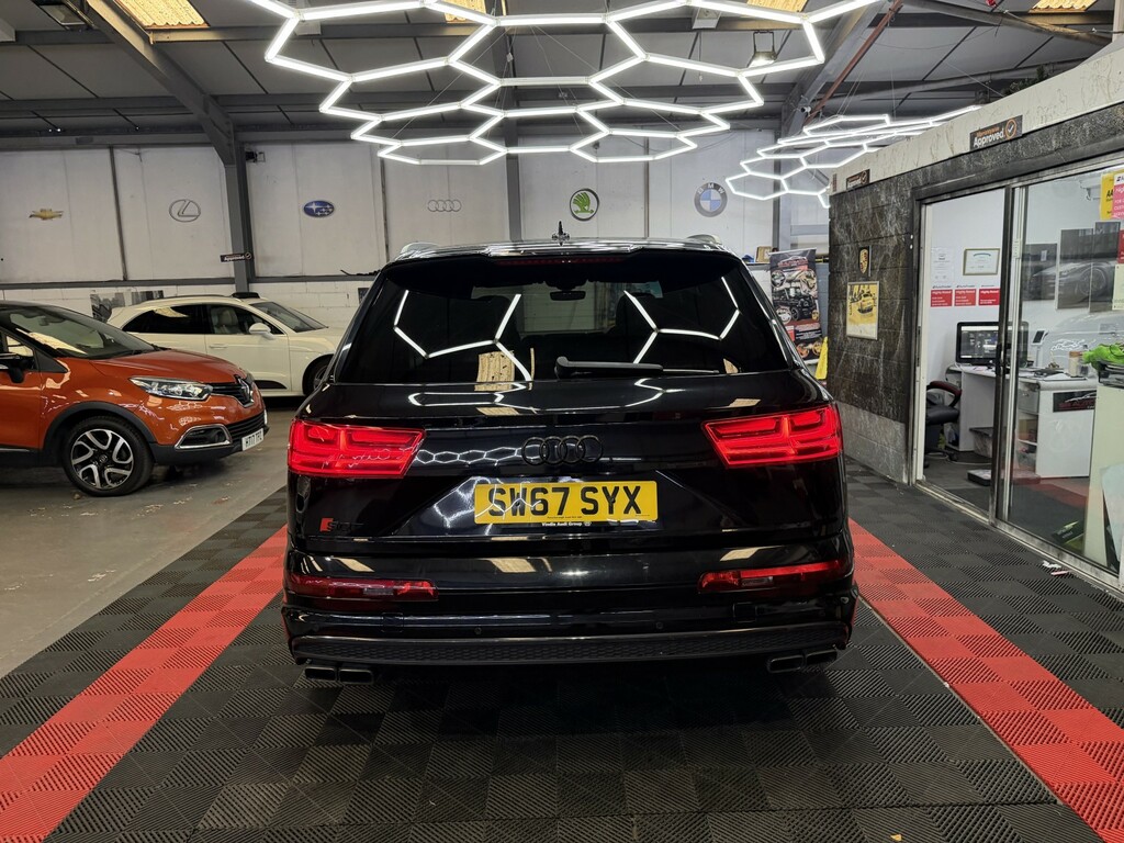 Audi SQ7 Suv Black #9