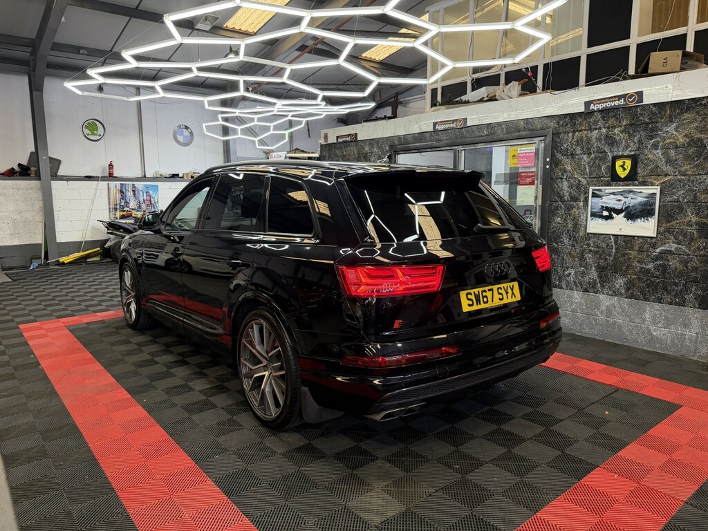 Audi SQ7 Suv Black #11