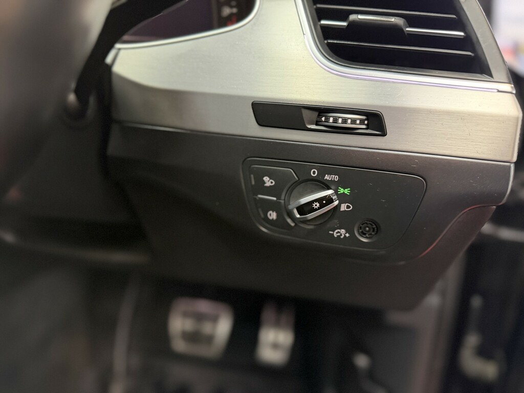 Audi SQ7 Suv Black #26