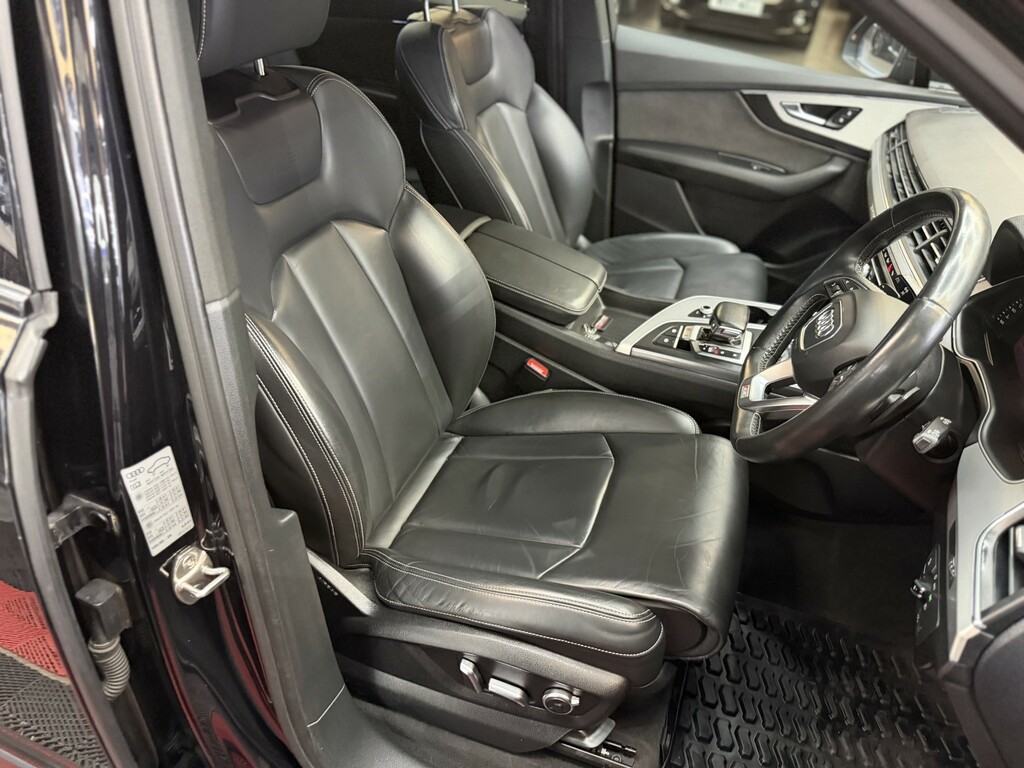 Audi SQ7 Suv Black #41