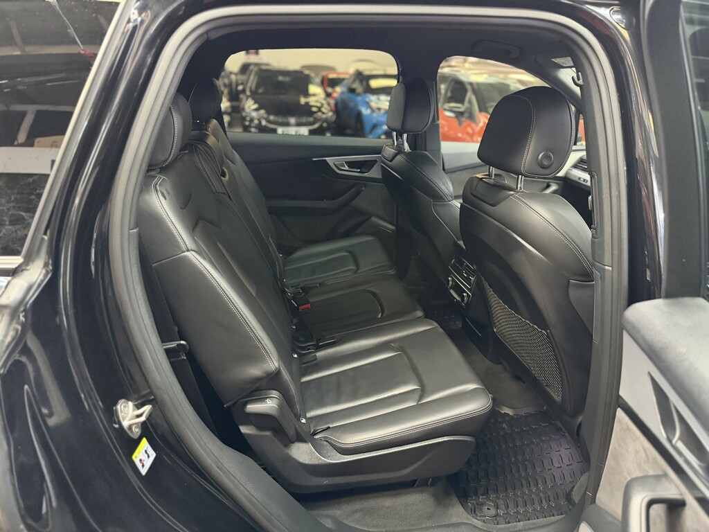 Audi SQ7 Suv Black #21