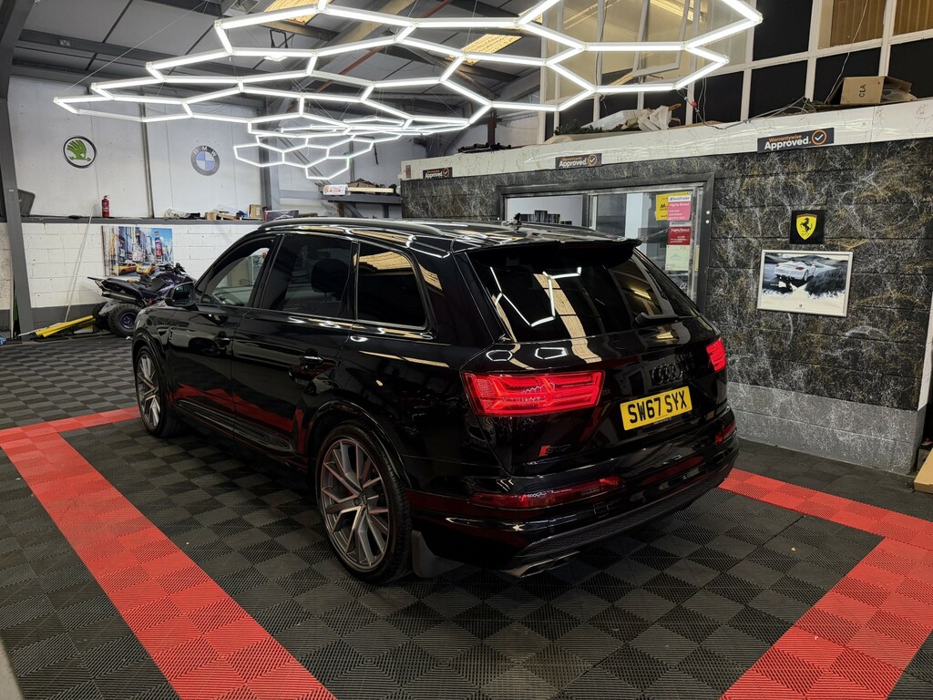 Audi SQ7 Suv Black #15