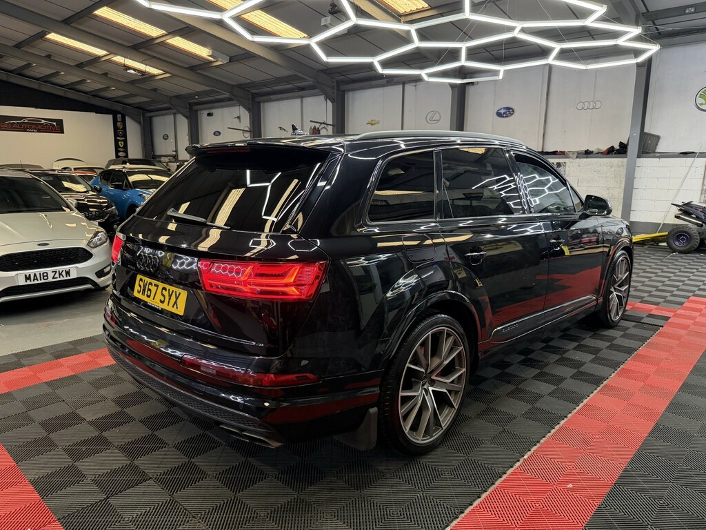 Audi SQ7 Suv Black #16
