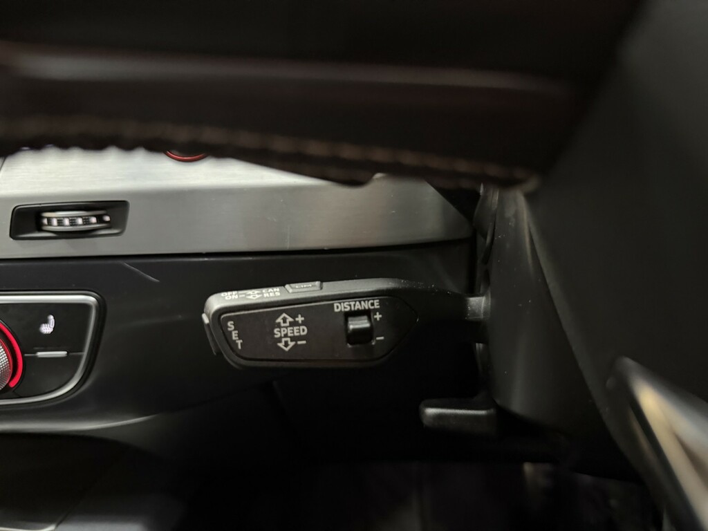 Audi SQ7 Suv Black #38
