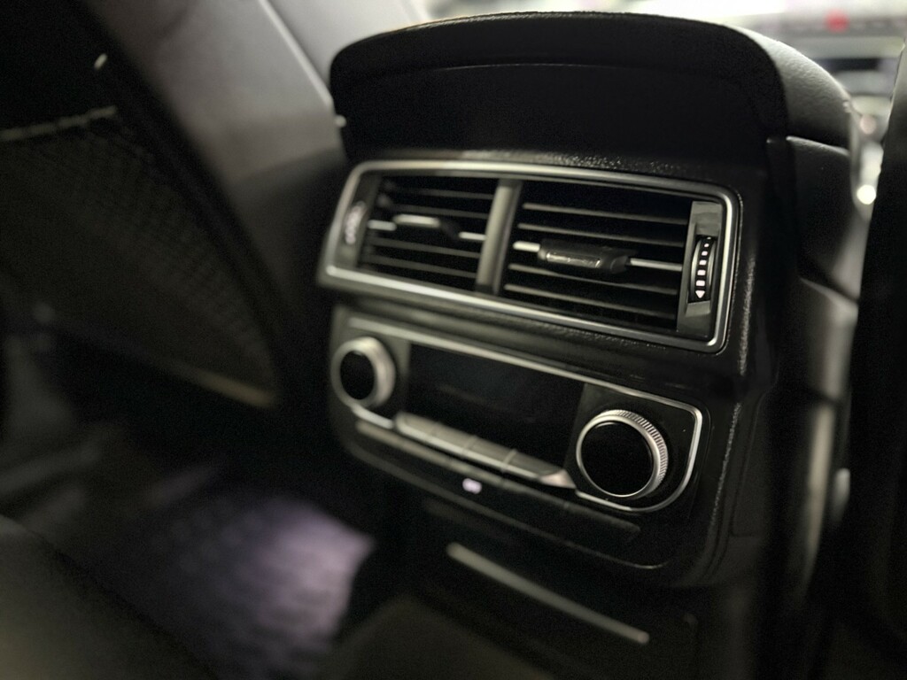 Audi SQ7 Suv Black #22
