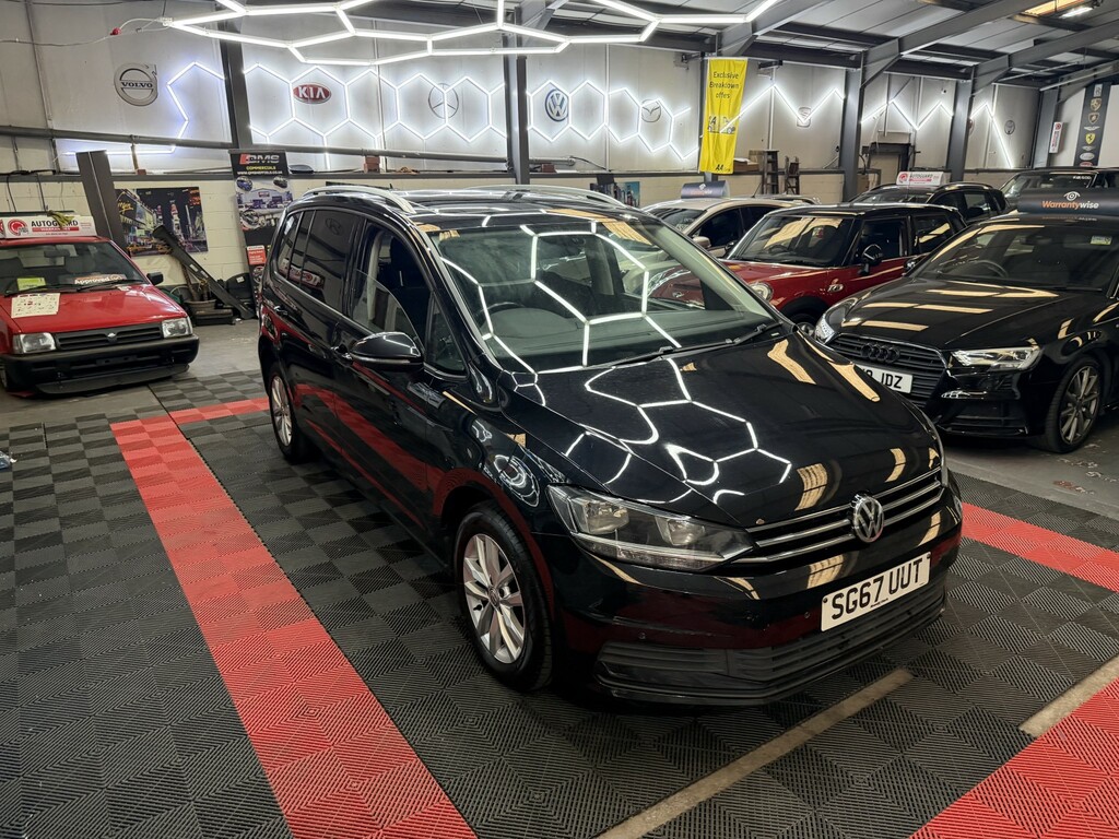 Volkswagen Touran 2.0 Tdi Se Family Black #4