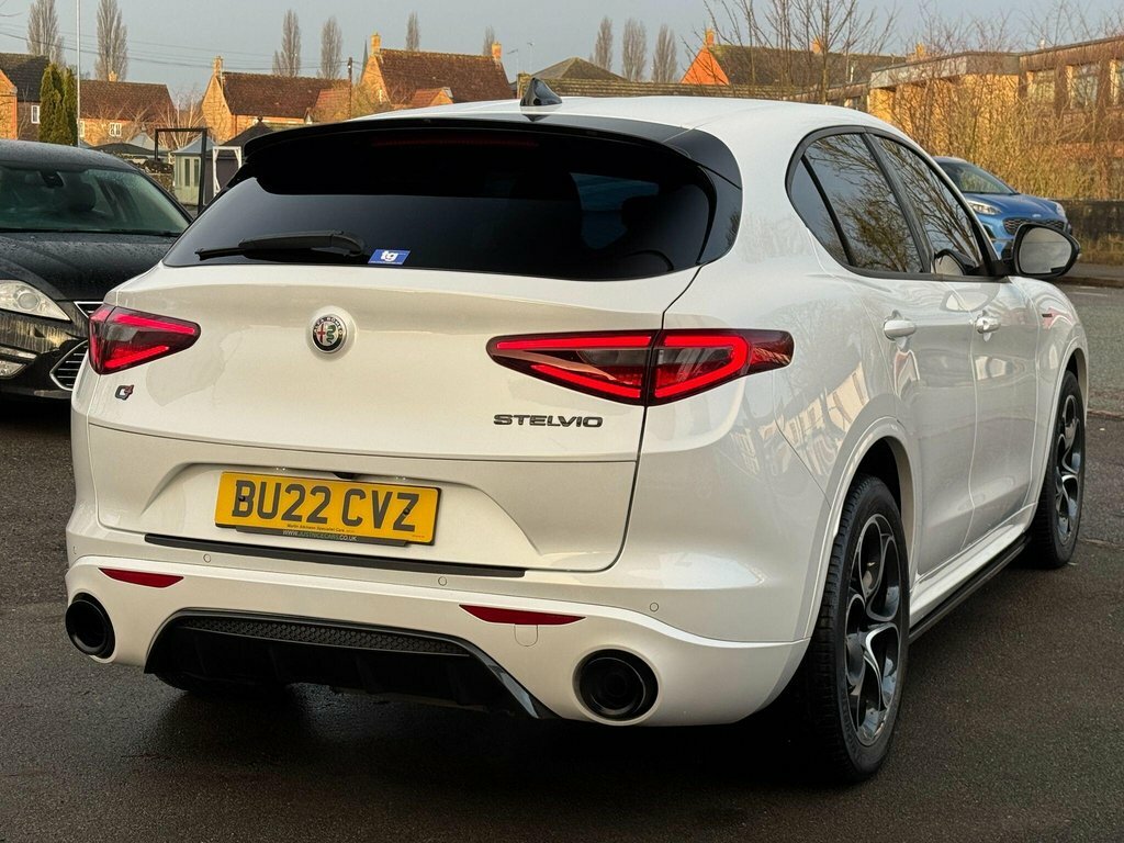 Alfa Romeo Stelvio 2.2L Veloce White #3