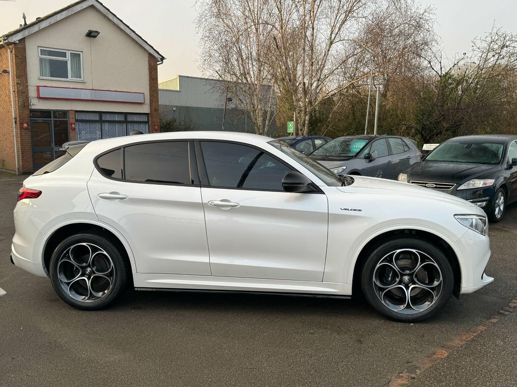 Alfa Romeo Stelvio 2.2L Veloce White #2