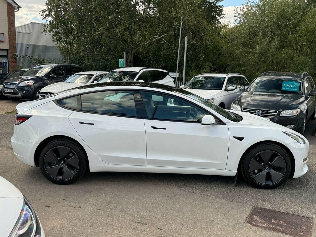 Tesla Model 3 Saloon White #2