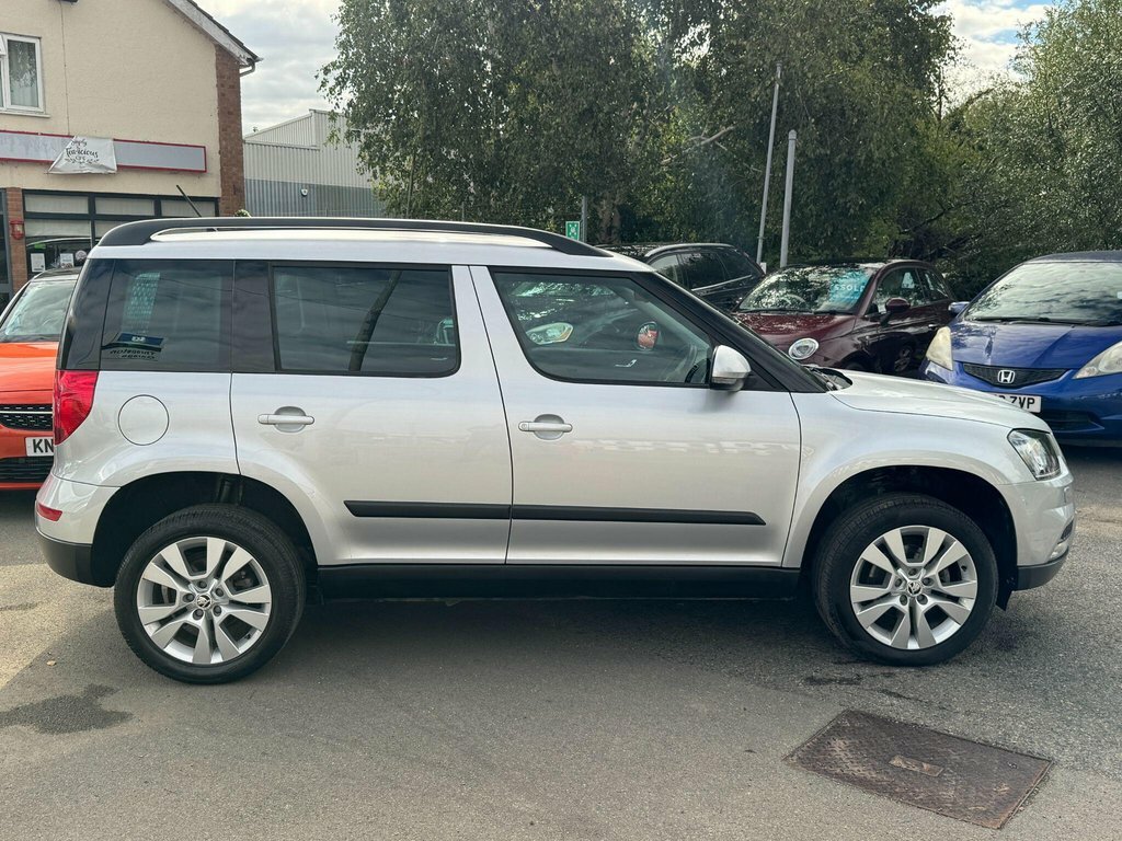 Skoda Yeti 2L Elegance Silver #2