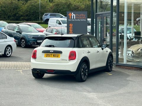 Mini Hatch Cooper D White #6