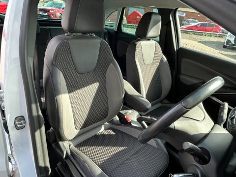 Vauxhall Crossland X Hatchback White #9