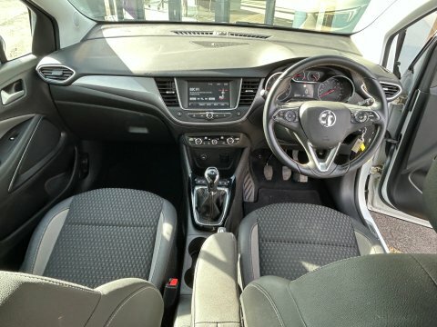 Vauxhall Crossland X Hatchback White #8