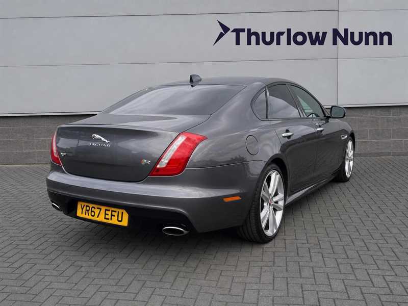 Jaguar XJR #8