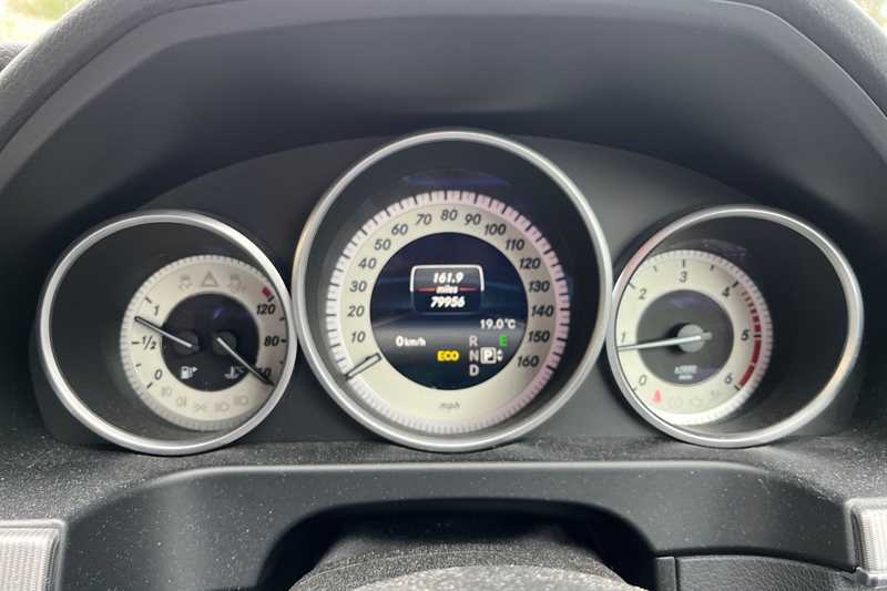 Mercedes-Benz E Class 2.1 E220 Bluetec Amg White #20