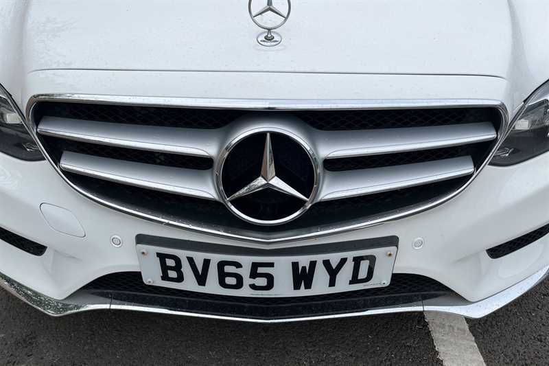 Mercedes-Benz E Class 2.1 E220 Bluetec Amg White #44
