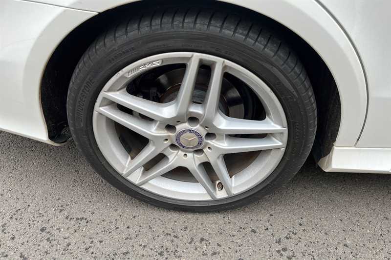 Mercedes-Benz E Class 2.1 E220 Bluetec Amg White #31