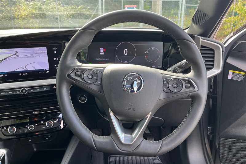 Vauxhall Mokka Hatchback Grey #25