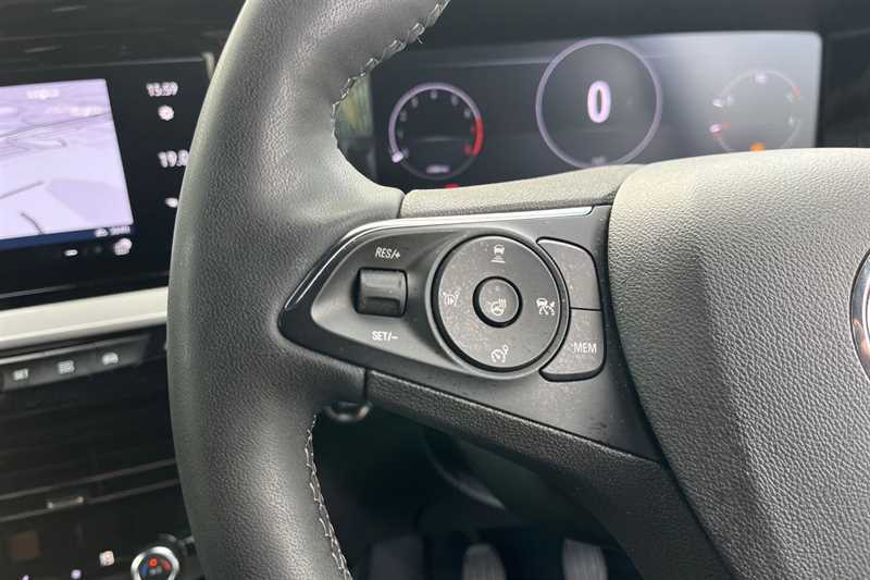 Vauxhall Mokka Hatchback Grey #21