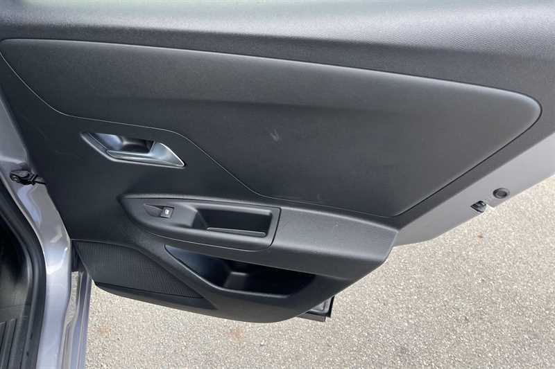 Vauxhall Mokka Hatchback Grey #42
