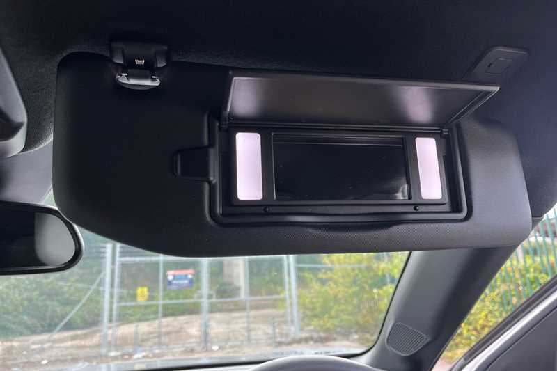Vauxhall Mokka Hatchback Grey #36