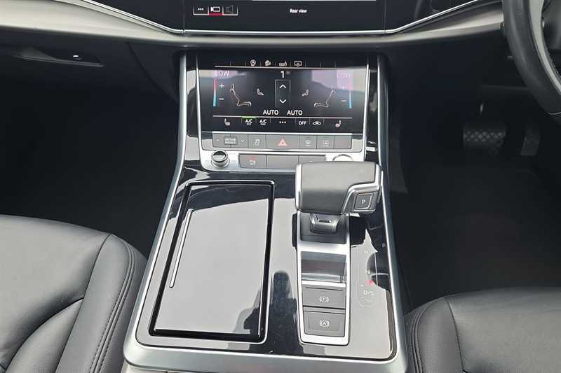 Audi Q7 2L S Line White #14