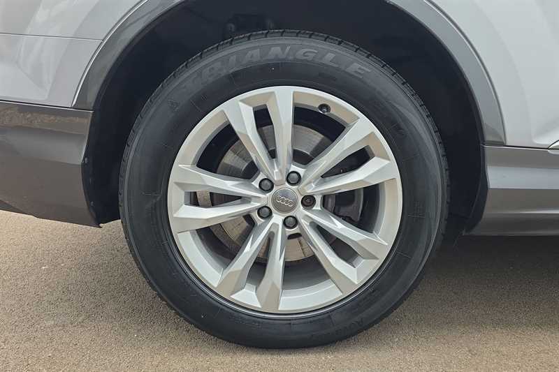 Audi Q7 2L S Line White #39