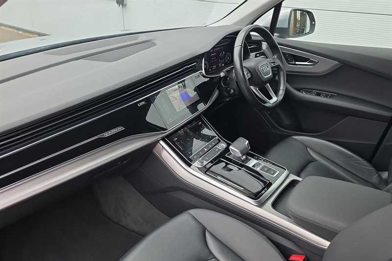 Audi Q7 2L S Line White #13