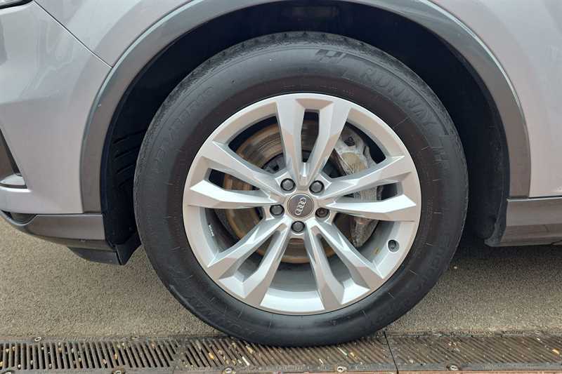 Audi Q7 2L S Line White #38