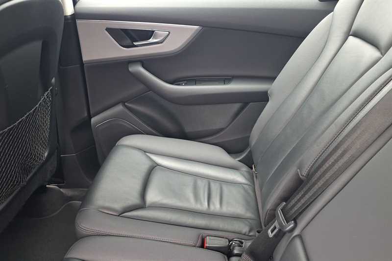 Audi Q7 2L S Line White #25