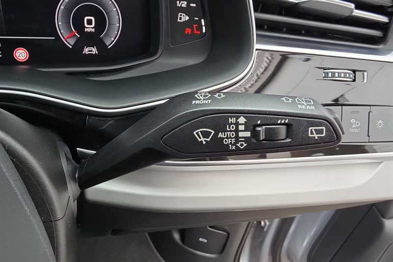 Audi Q7 2L S Line White #33