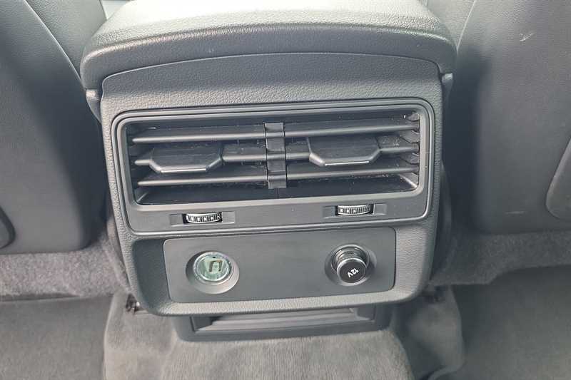Audi Q7 2L S Line White #26