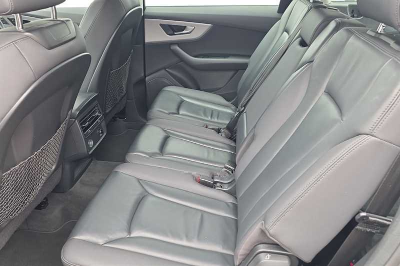 Audi Q7 2L S Line White #24