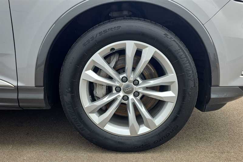 Audi Q7 2L S Line White #40