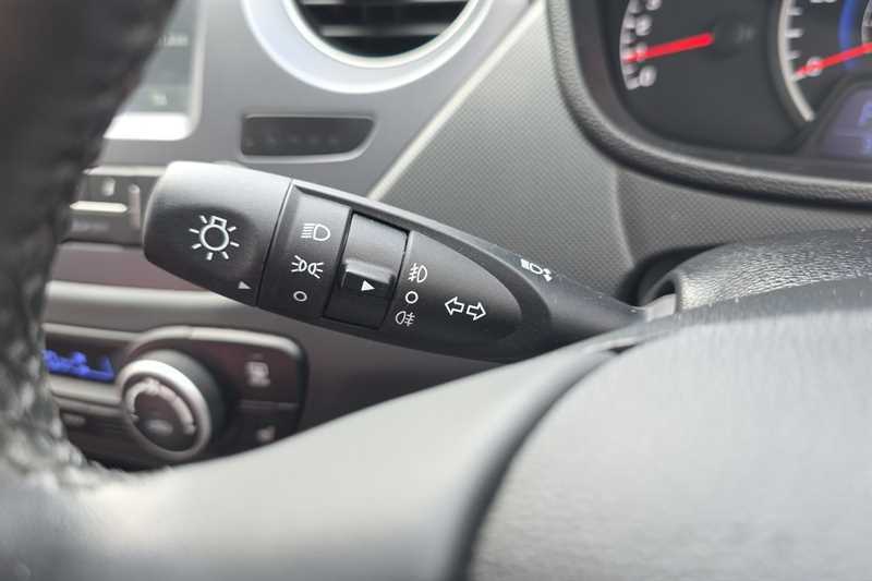 Hyundai I10 1.0 Play White #24