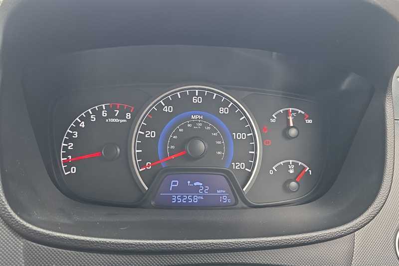 Hyundai I10 1.0 Play White #19