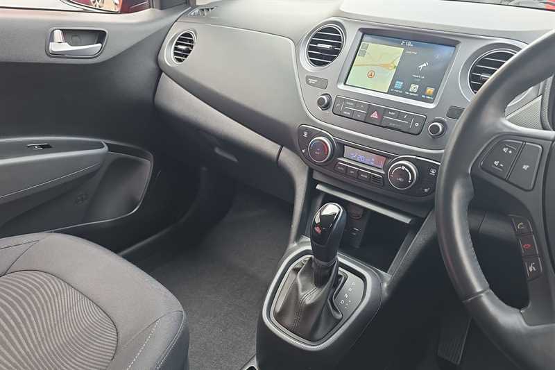 Hyundai I10 1.0 Play White #13