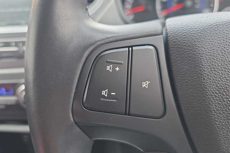 Hyundai I10 1.0 Play White #20