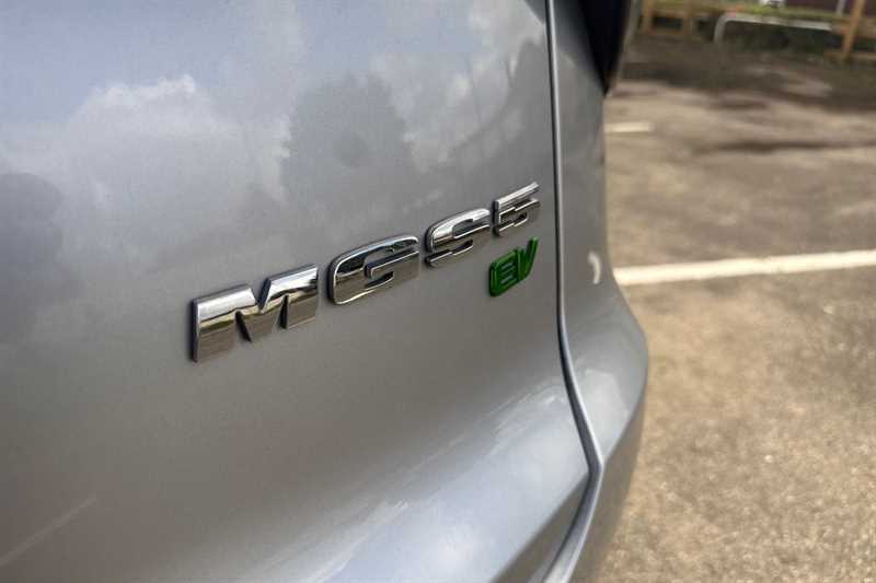 MG MGS5 Mgs5 170Kw Se Ev Long Range 64Kwh Estate Red #28