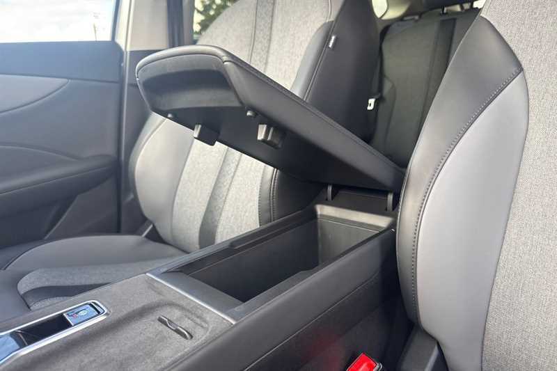 MG MGS5 Mgs5 170Kw Se Ev Long Range 64Kwh Estate Red #50
