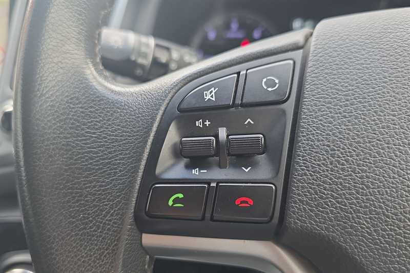 Hyundai Tucson Gdi Premium Red #21