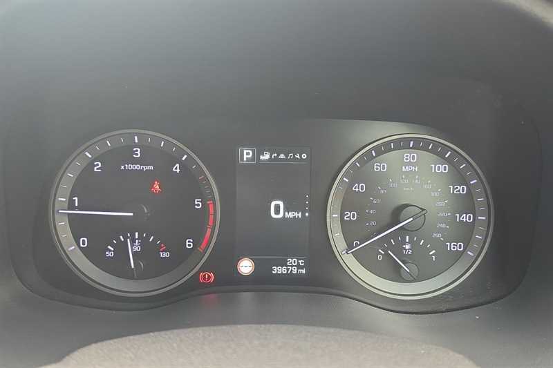 Hyundai Tucson Gdi Premium Red #20