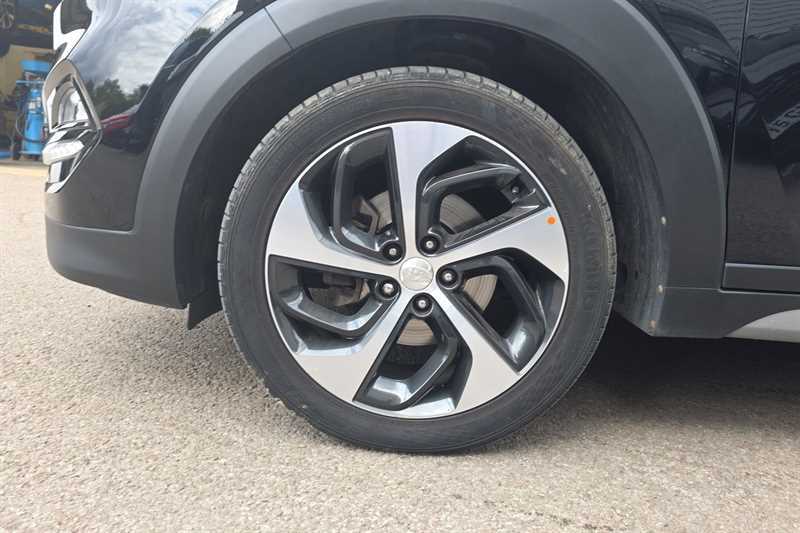 Hyundai Tucson Gdi Premium Red #9