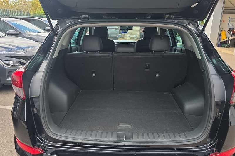 Hyundai Tucson Gdi Premium Red #24