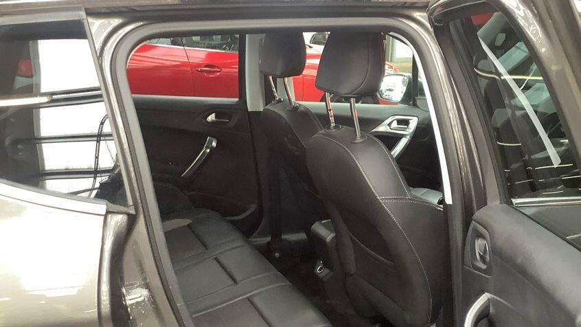 Peugeot 2008 2008 Active White #10