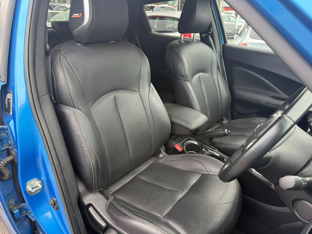Nissan Juke Juke Bose Personal Edition Red #2