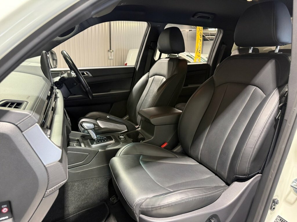 SsangYong Musso 2.2L Saracen White #3